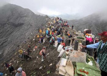 Gunung Bromo Ditutup Sementara untuk Upacara Yadnya Kasada