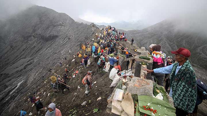 Gunung Bromo Ditutup Sementara untuk Upacara Yadnya Kasada
