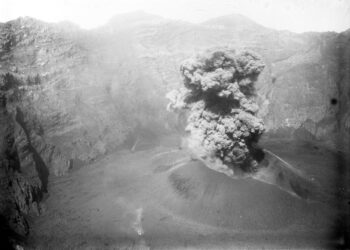 Sejarah letusan gunung raung