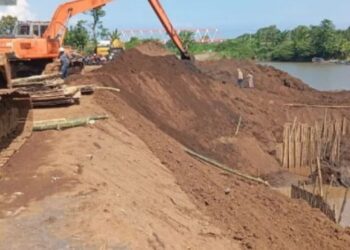 Proyek Spillway Sungai Tanggul Jember