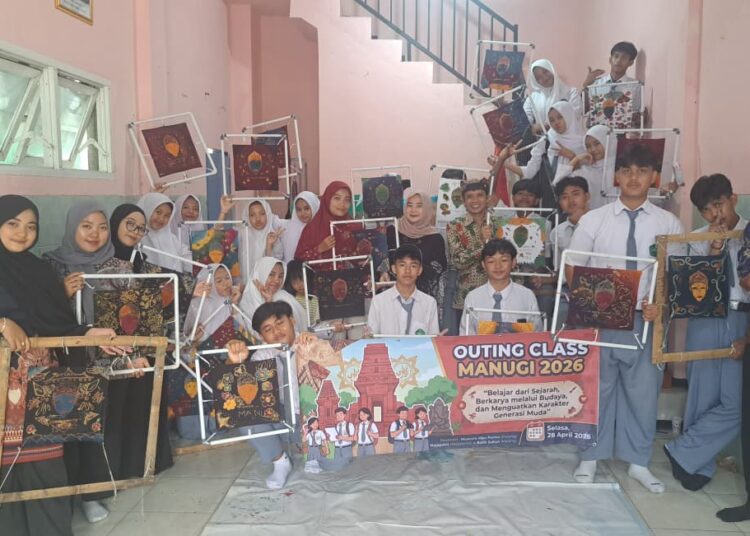 MA NU Gondanglegi ke Sentra Batik Sukun