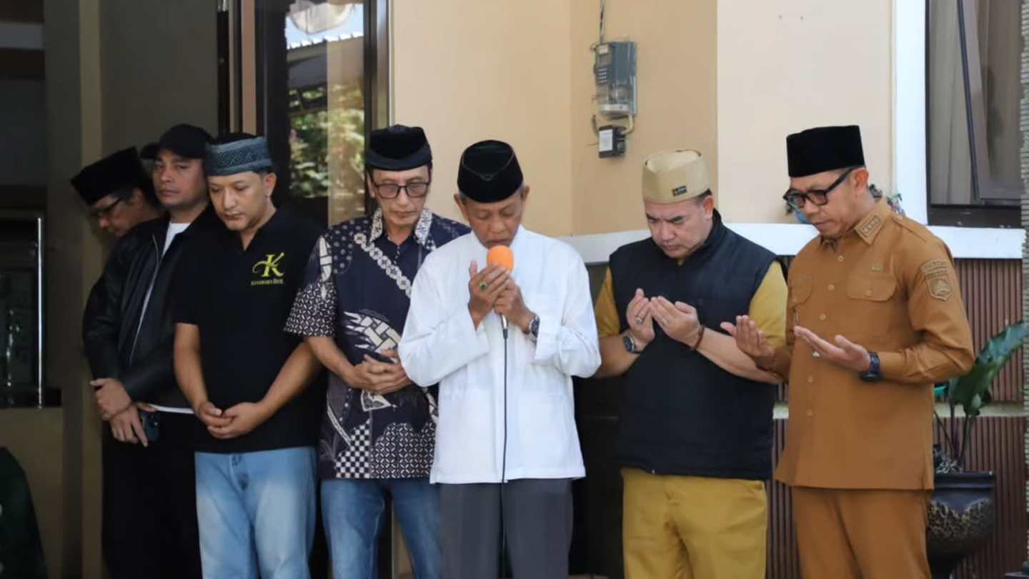 Wali Kota dan Wawali Kota Batu Takziah