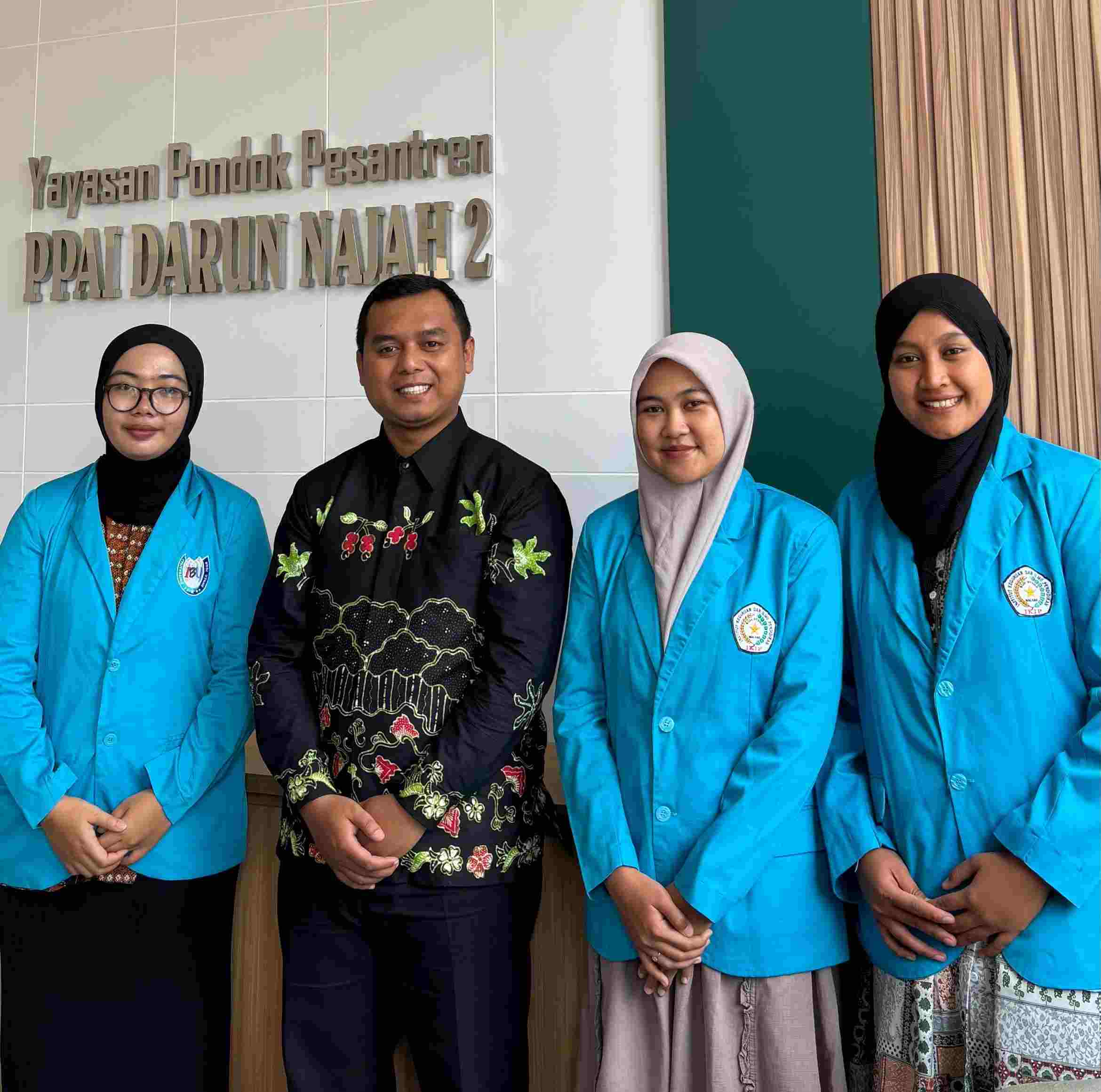 Mahasiswa Pendidikan Ekonomi dan PJKR UIBU