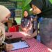 Mahasiswa KKN Kelompok 13 UPN Veteran Jatim UMKM Gunung Anyar Tambak