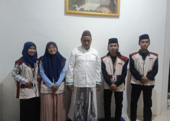 Membuka Jalan Silaturahmi: Sowan Mahasiswa KKN IAI Al-Khoziny kepada Pengasuh Yayasan TPQ As-Shiddiqiyah Desa Sentul