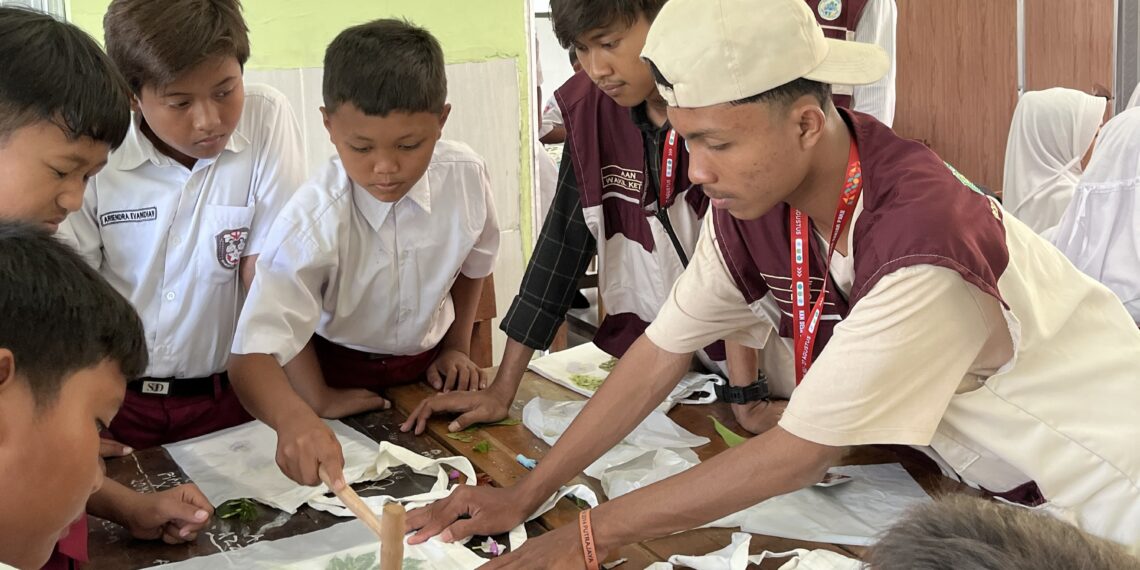 Praktik Ecoprint Siswa SD