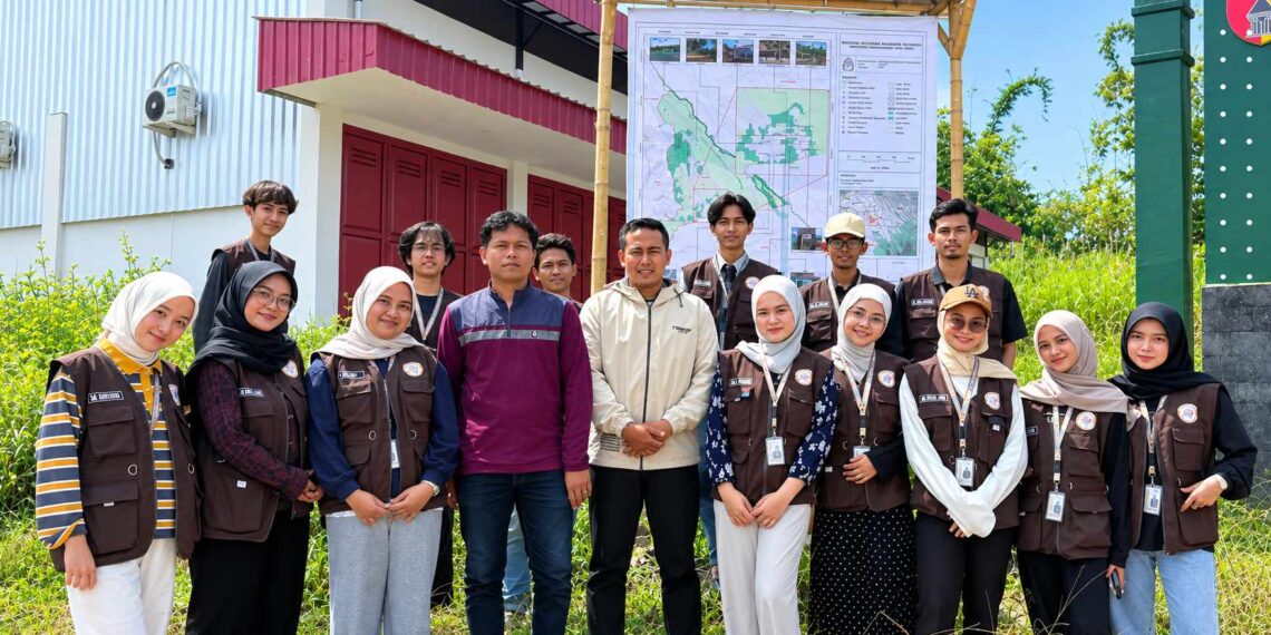 Mahasiswa KKN 198 UINSA